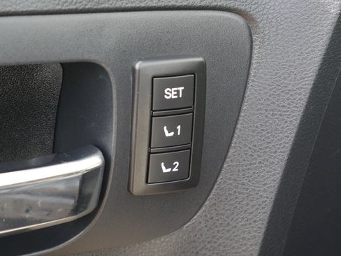 Used 2015 Toyota Tundra Platinum image 35