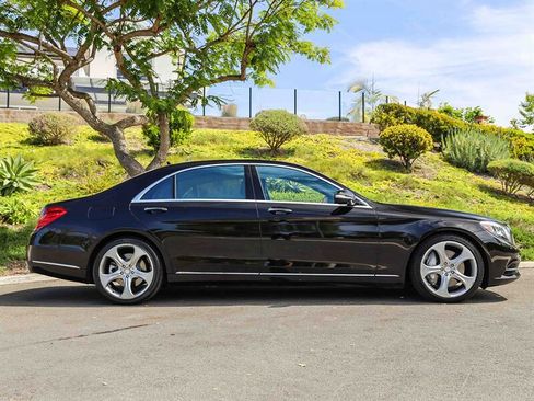 Used 2016 Mercedes-Benz S 550 4MATIC Sedan image 12