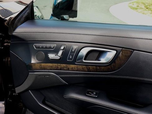 Used 2013 Mercedes-Benz SL 550 image 64