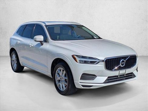 Used 2019 Volvo XC60 T5 Momentum FWD image 3