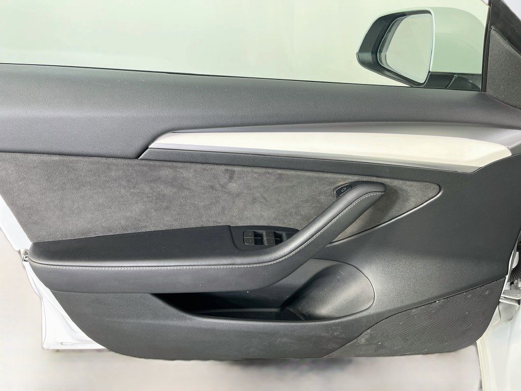 Used 2023 Tesla Model 3 Standard Range RWD image 22