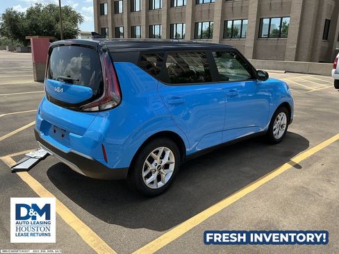 Used 2023 Kia Soul S FWD image 5