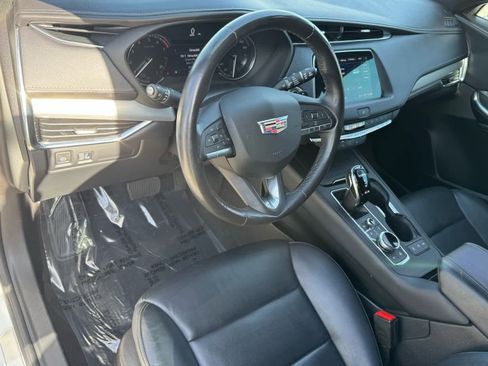 Used 2022 Cadillac XT4 Premium Luxury w/ Enhanced Visibility Package image 2