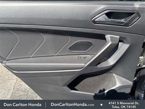 Used 2024 Volkswagen Tiguan SE image 10