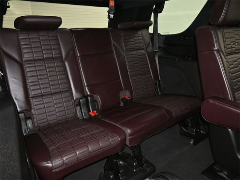 Used 2021 Cadillac Escalade Sport Platinum image 16