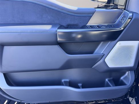 New 2026 Ford F250 Platinum w/ FX4 Off-Road Package image 13