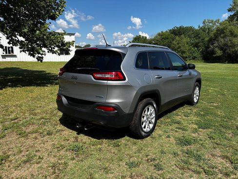 Used 2014 Jeep Cherokee Latitude w/ Comfort/Convenience Group AWD/4WD image 6
