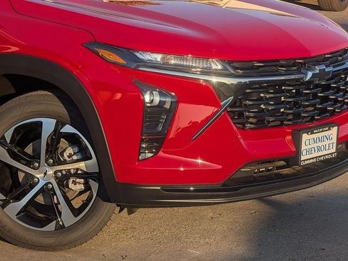 New 2026 Chevrolet Trax RS FWD image 3