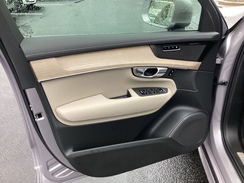 Used 2026 Volvo XC90 B6 Plus w/ Protection Package Premier AWD/4WD image 13