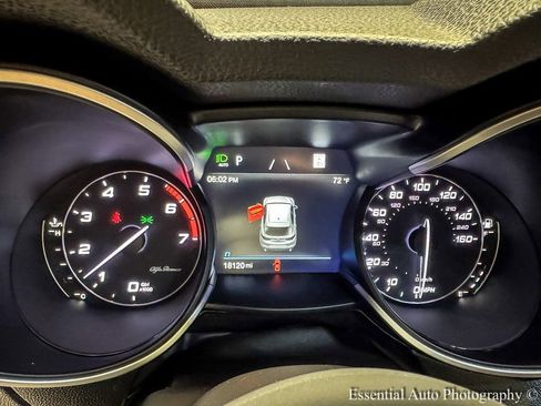 Used 2023 Alfa Romeo Stelvio Veloce image 21