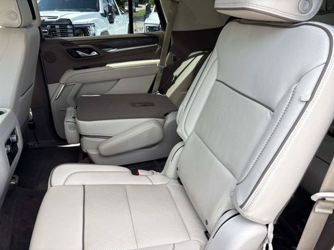Used 2023 GMC Yukon Denali AWD/4WD image 30