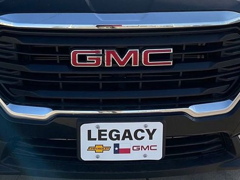 Used 2023 GMC Terrain SLE w/ Driver Convenience Package FWD image 13