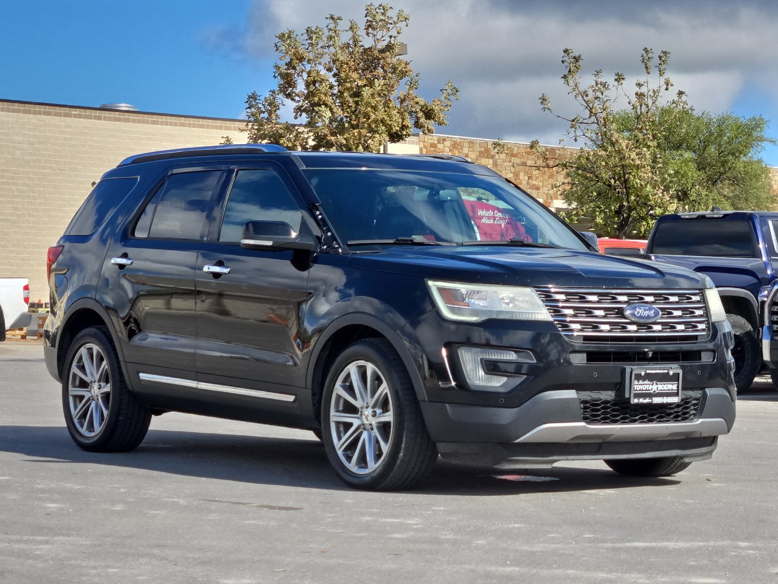 Used 2017 Ford Explorer Limited FWD image 7