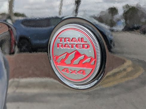 Used 2024 Jeep Wrangler Rubicon image 16