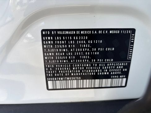 Used 2026 Volkswagen Tiguan SE AWD/4WD image 31