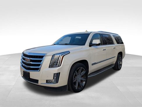 Used 2015 Cadillac Escalade ESV Premium image 3