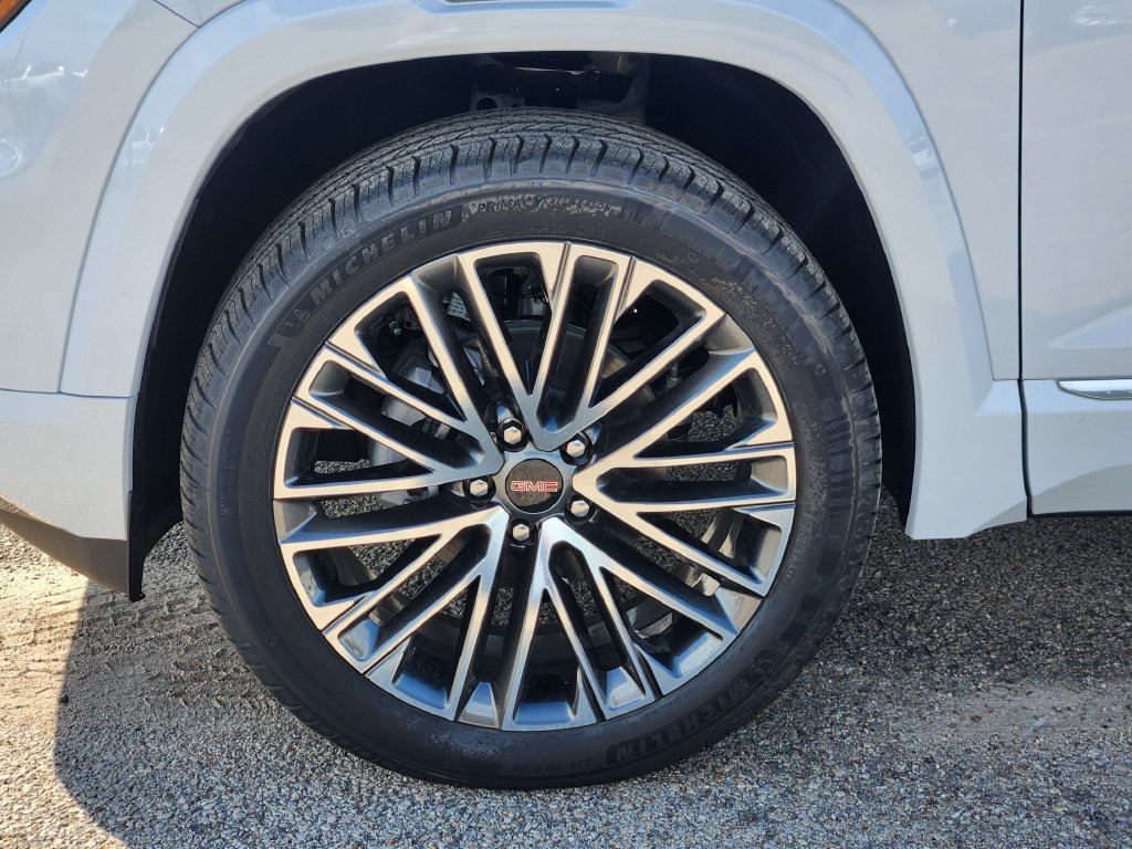 New 2027 GMC Terrain Denali w/ LPO, Floor Liner Package AWD/4WD image 8