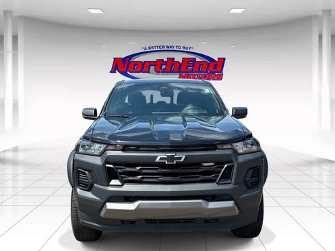Used 2024 Chevrolet Colorado Trail Boss w/ Advanced Trailering Package AWD/4WD image 2