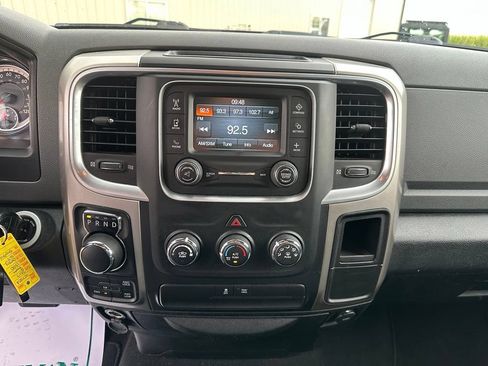 Used 2017 RAM 1500 Classic SLT AWD/4WD image 16