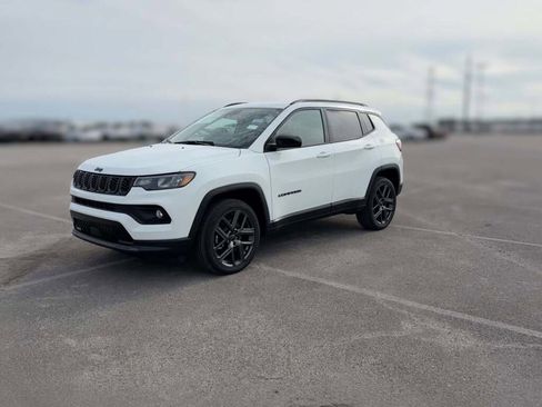 New 2026 Jeep Compass Latitude image 4