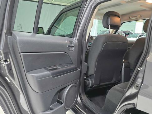 Used 2017 Jeep Patriot Sport w/ Power Value Group AWD/4WD image 15