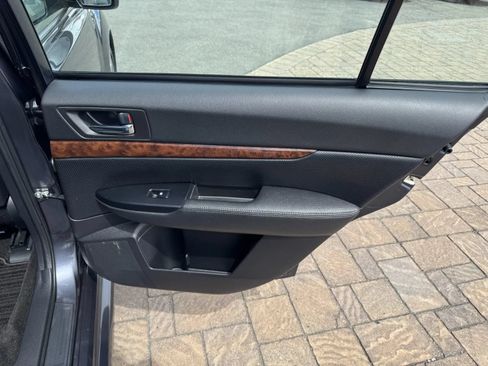 Used 2013 Subaru Legacy 2.5i Limited AWD/4WD image 25