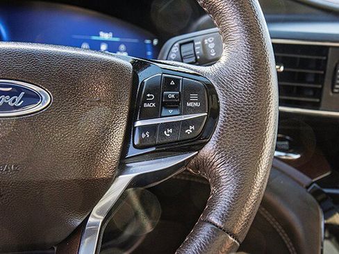 Used 2023 Ford Explorer King Ranch w/ Technology Package image 10