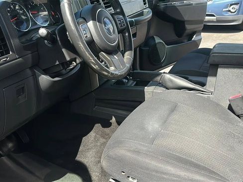 Used 2011 Jeep Liberty Sport w/ Popular Equipment Group AWD/4WD image 18