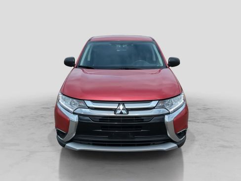 Used 2018 Mitsubishi Outlander ES AWD/4WD image 3