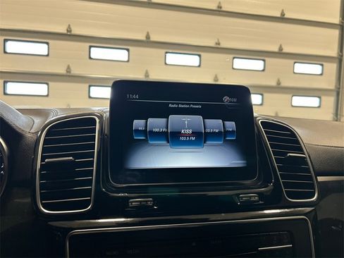 Used 2019 Mercedes-Benz GLS 450 4MATIC image 22