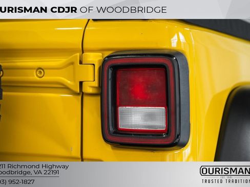 Used 2018 Jeep Wrangler Unlimited Sport image 7