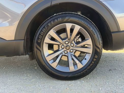 Used 2022 Ford Explorer XLT w/ Equipment Group 202A image 38