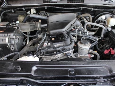 Used 2019 Toyota Tacoma SR image 43