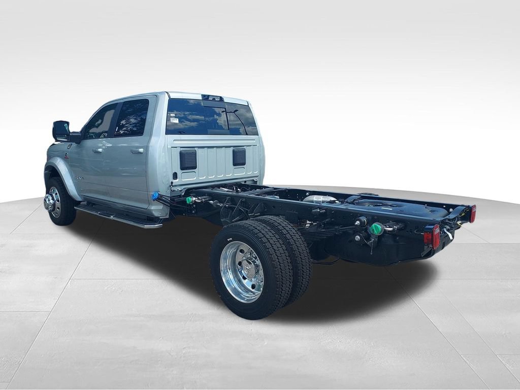 New 2026 RAM 5500 4x4 Crew Cab w/ Laramie Trim Package image 3