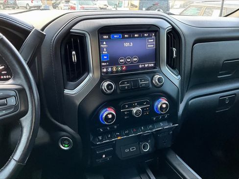 Used 2022 GMC Sierra 3500 Denali AWD/4WD image 6