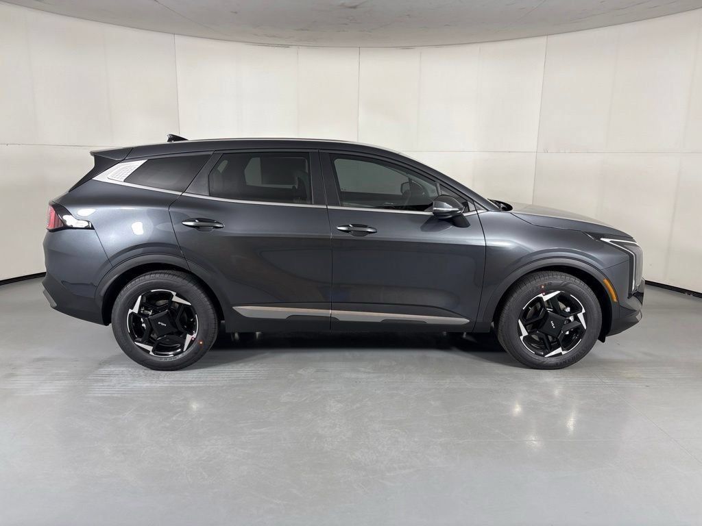 New 2026 Kia Sportage EX FWD image 9