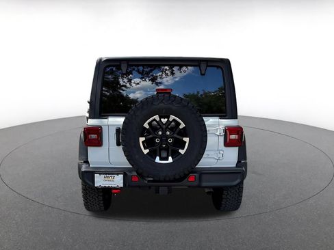 Used 2025 Jeep Wrangler Unlimited Rubicon AWD/4WD image 6