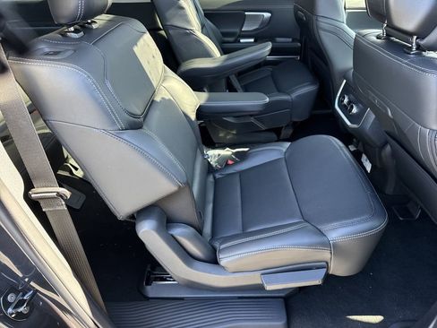 New 2026 Ford Expedition Max Platinum image 16