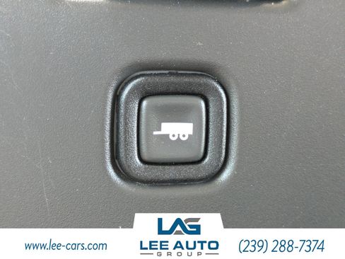 Used 2022 Chevrolet Express 3500 Extended w/ Driver Convenience Package RWD image 18