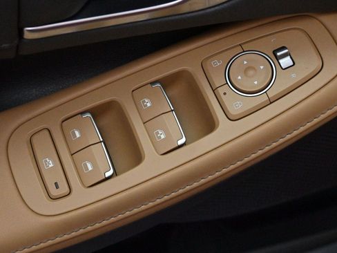 Used 2021 Hyundai Sonata Limited w/ Preferred Accessory Package FWD image 12