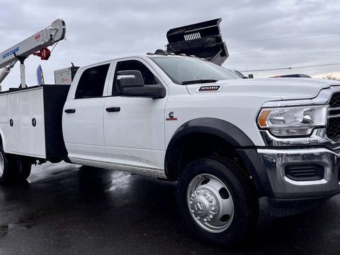 Used 2024 RAM 5500 Tradesman w/ Chrome Appearance Group image 2
