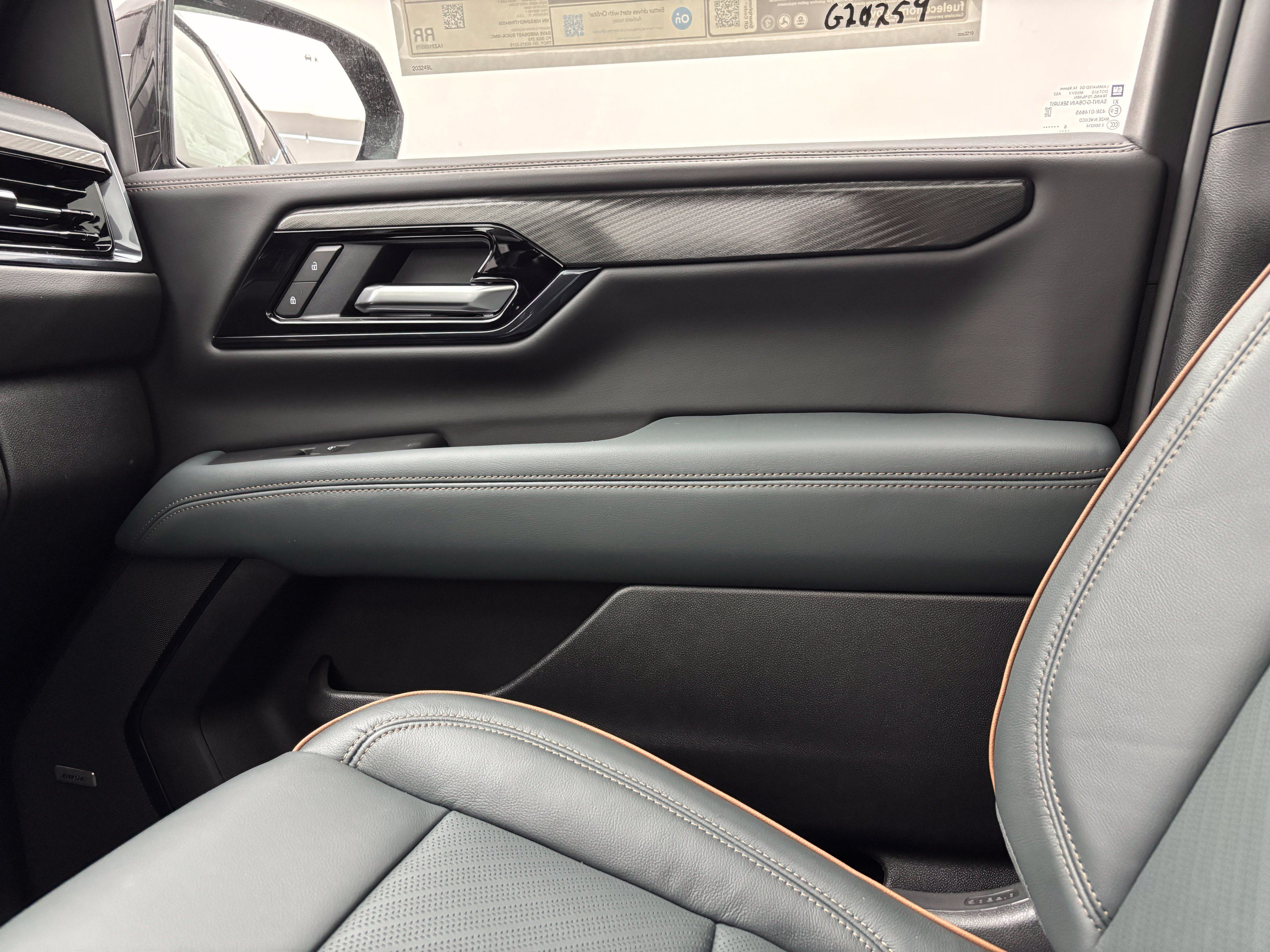 New 2026 GMC Yukon XL AT4 w/ AT4 Premium Plus Package AWD/4WD image 51
