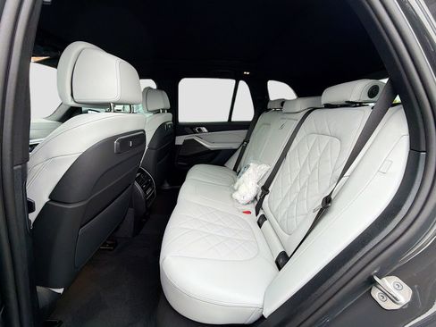 New 2026 BMW X5 xDrive50e image 22