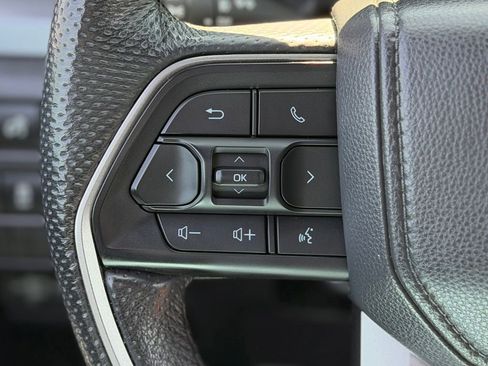 Certified 2024 Toyota Tacoma SR5 AWD/4WD image 9