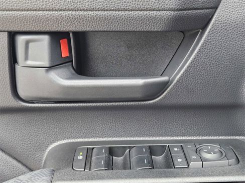 Used 2025 Toyota 4Runner SR5 image 16