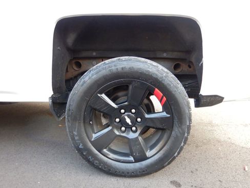 Used 2018 Chevrolet Silverado 1500 LT w/ Redline Edition image 30