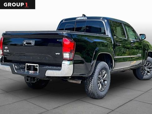 Certified 2023 Toyota Tacoma SR5 AWD/4WD image 13