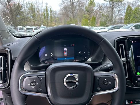 New 2026 Volvo XC40 B4 Plus w/ Protection Package Premier FWD image 9