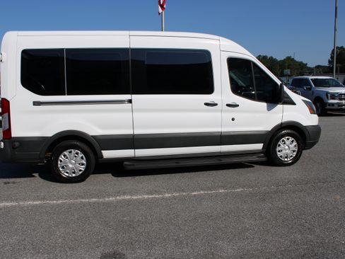 Used 2017 Ford Transit 350 XL RWD image 5