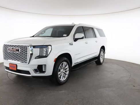 Used 2021 GMC Yukon XL SLT w/ SLT Premium Package AWD/4WD image 5